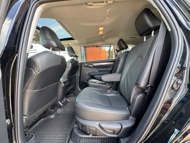 Used 2022 Toyota Highlander Limited AWD/4WD image 13