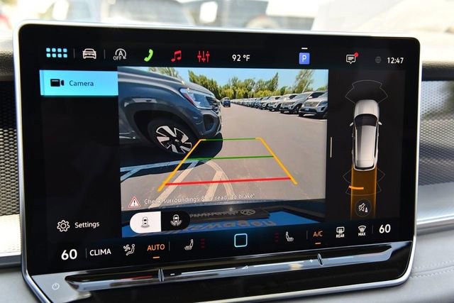 New 2026 Volkswagen Tiguan SE FWD image 13