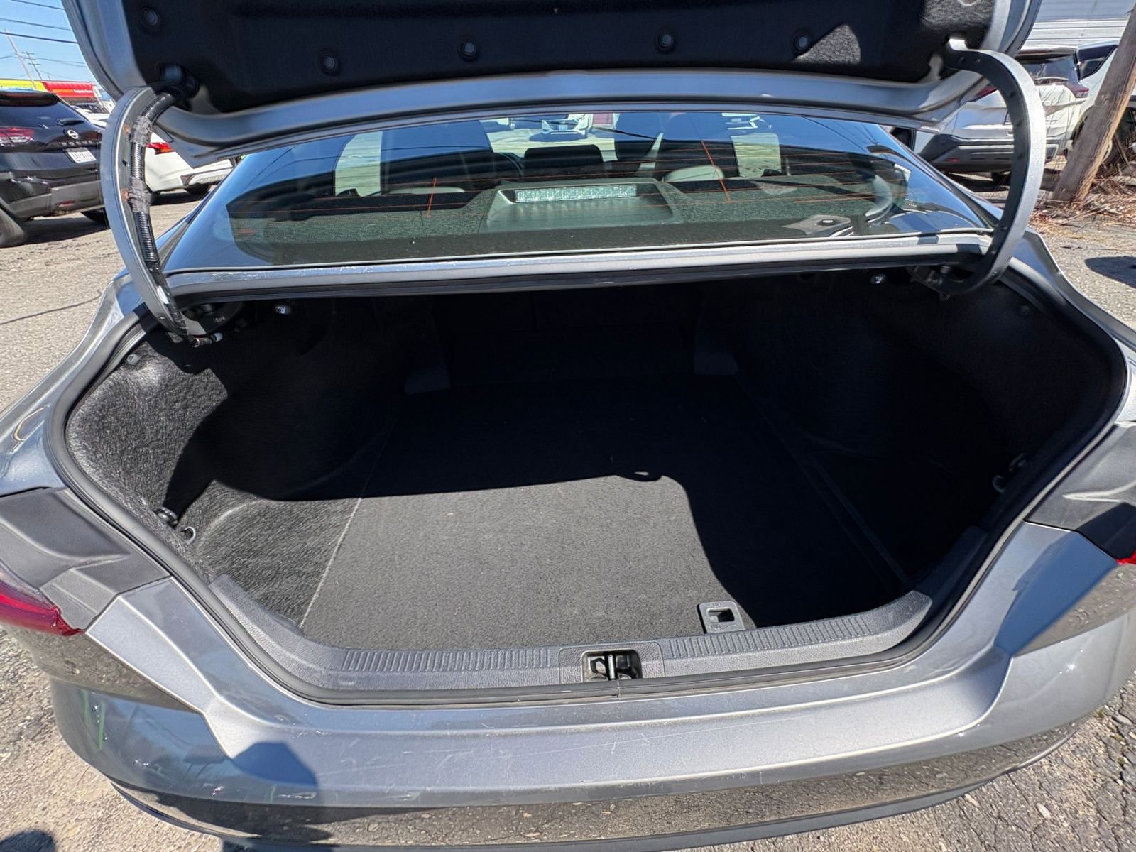 Used 2025 Toyota Camry SE FWD image 28