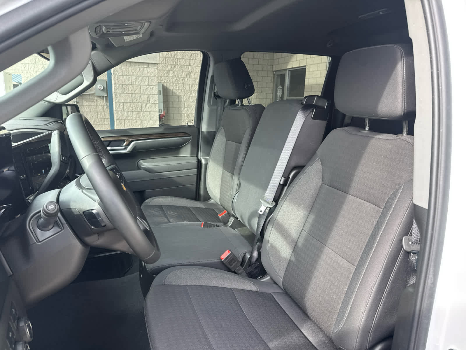 Certified 2025 Chevrolet Silverado 1500 LT image 28