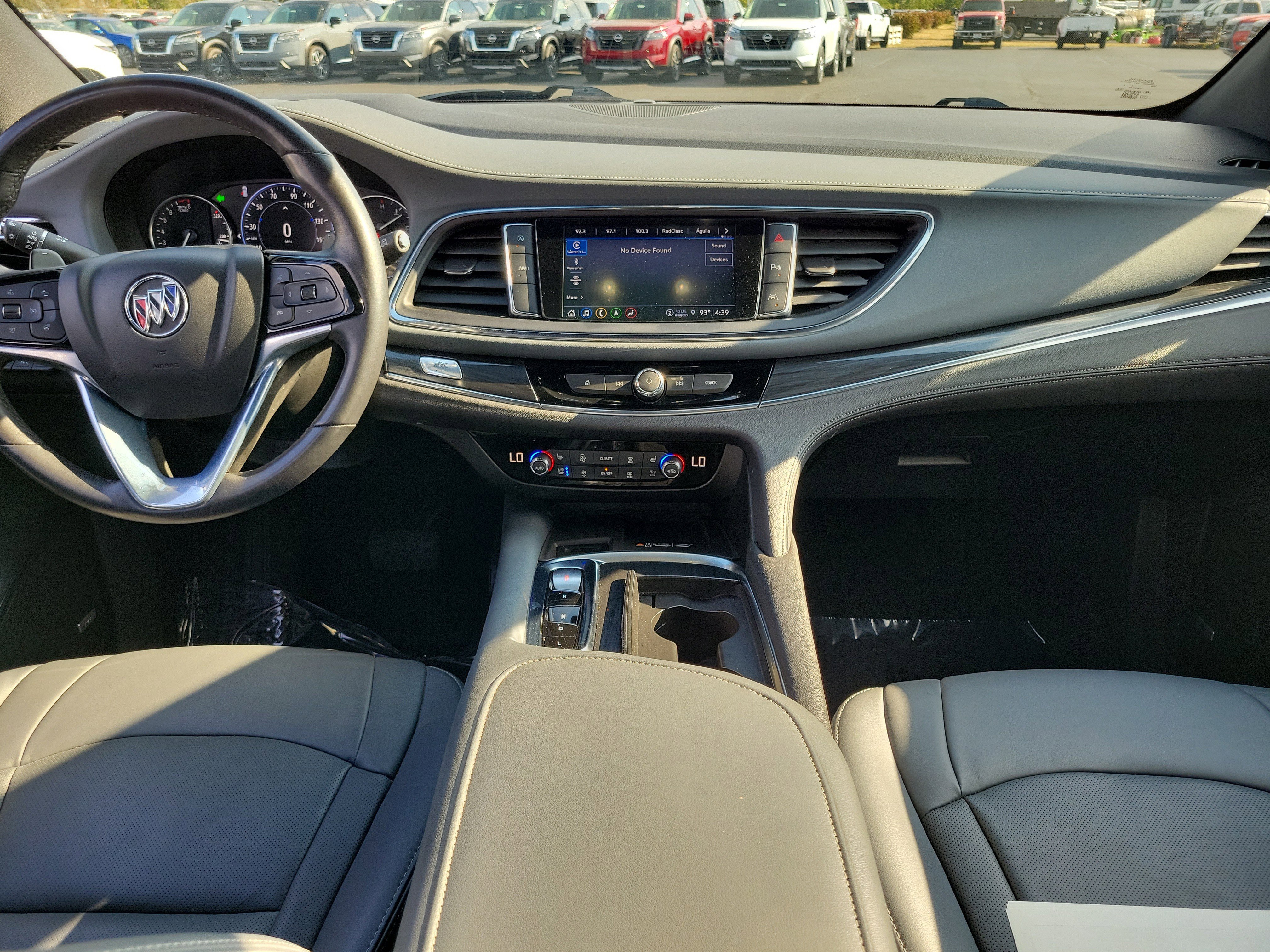 Used 2024 Buick Enclave Premium image 9