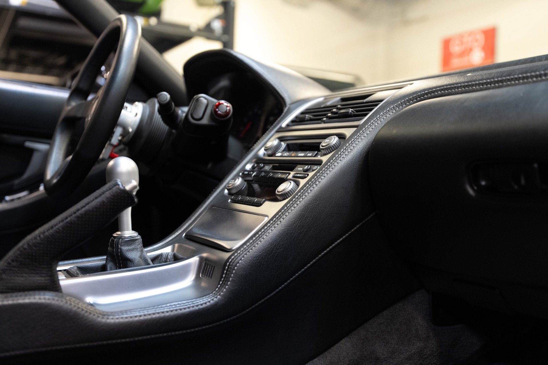 Used 2003 Acura NSX T image 90