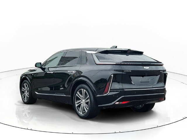 Certified 2024 Cadillac Lyriq Luxury w/ LPO, Floor Liner Package RWD image 4