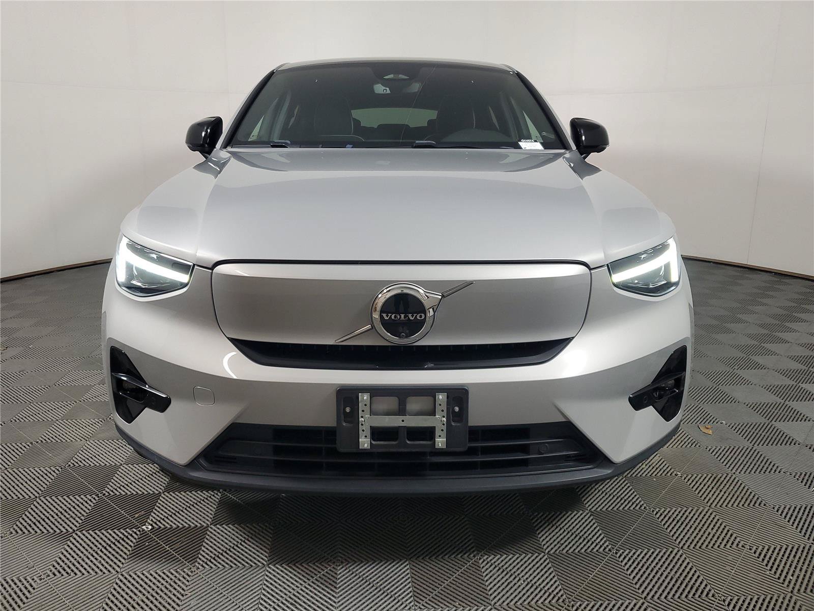 Certified 2024 Volvo C40 P8 Recharge Ultimate w/ Protection Package Premier RWD image 2