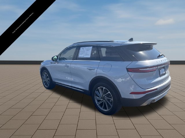 Certified 2025 Lincoln Corsair AWD w/ Equipment Group 101A image 4