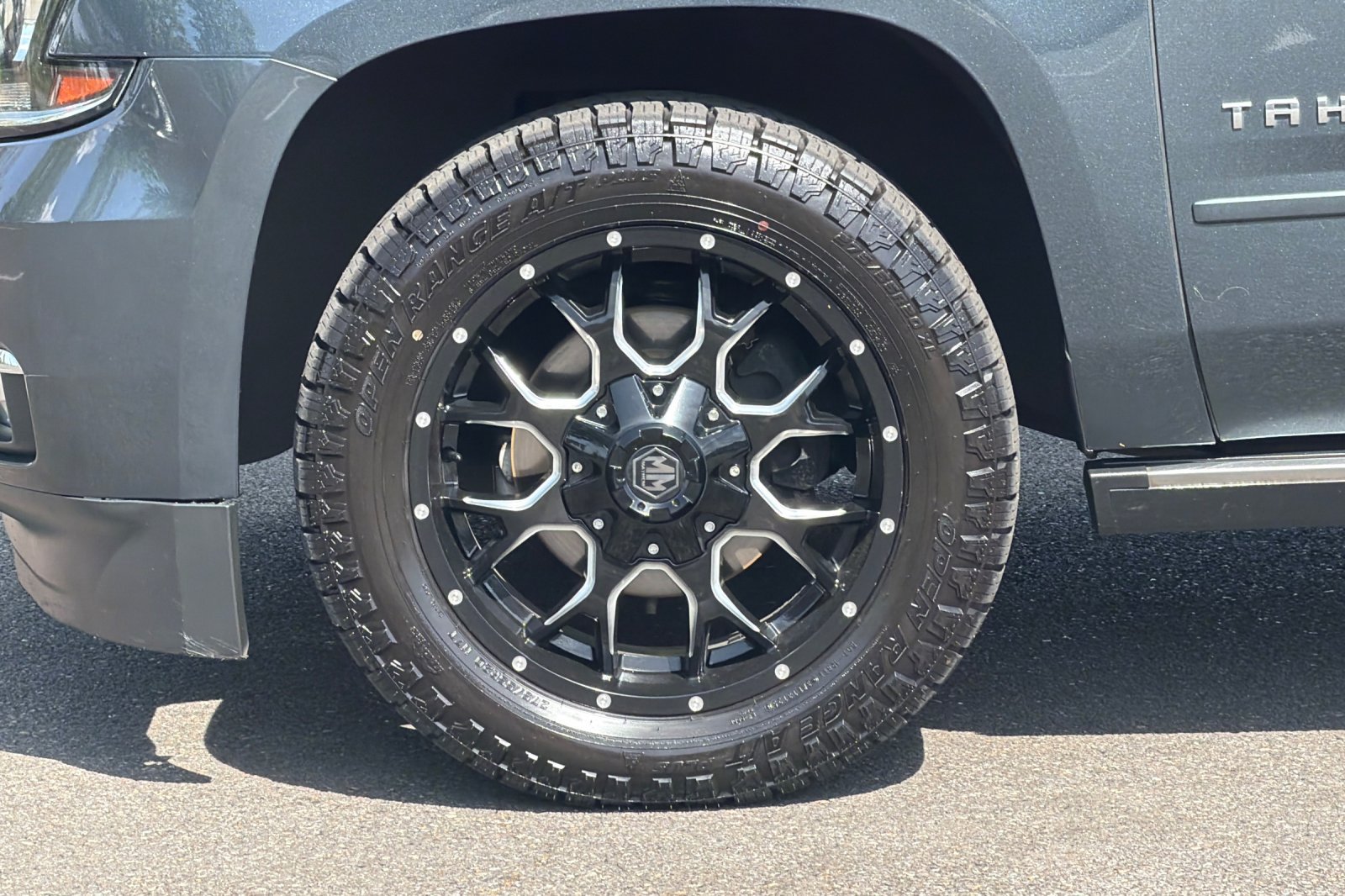 Used 2020 Chevrolet Tahoe Premier w/ Premier Plus Edition AWD/4WD image 27