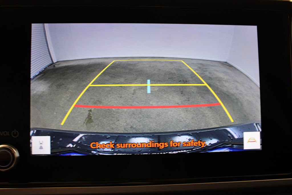 Used 2025 Toyota Camry LE w/ Convenience Package FWD image 13