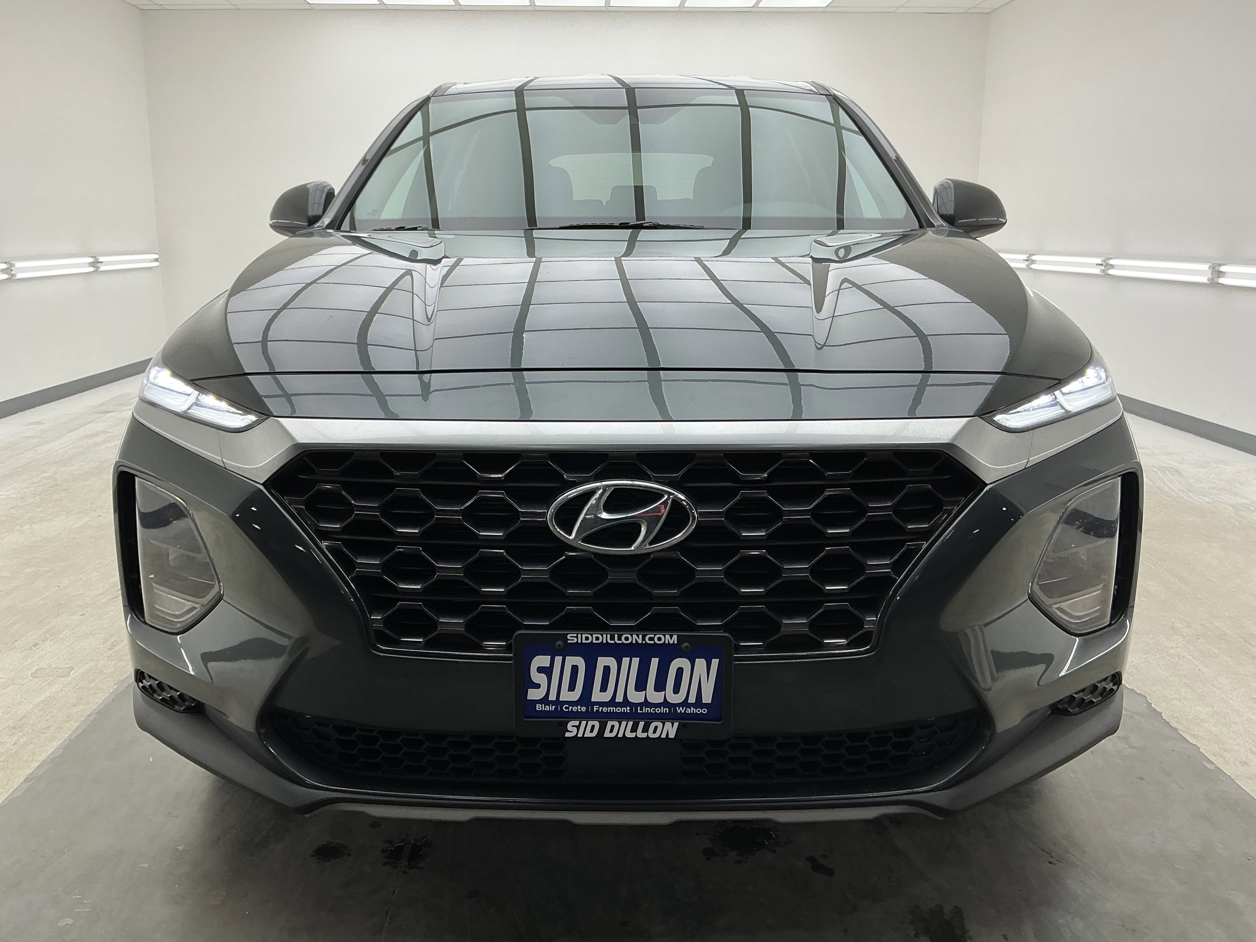 Used 2020 Hyundai Santa Fe SE w/ Cargo Package image 2