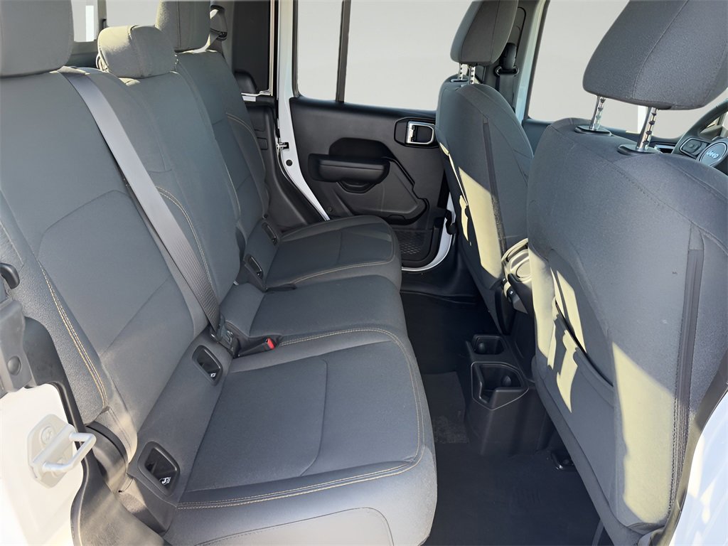 Used 2024 Jeep Gladiator Sport image 28