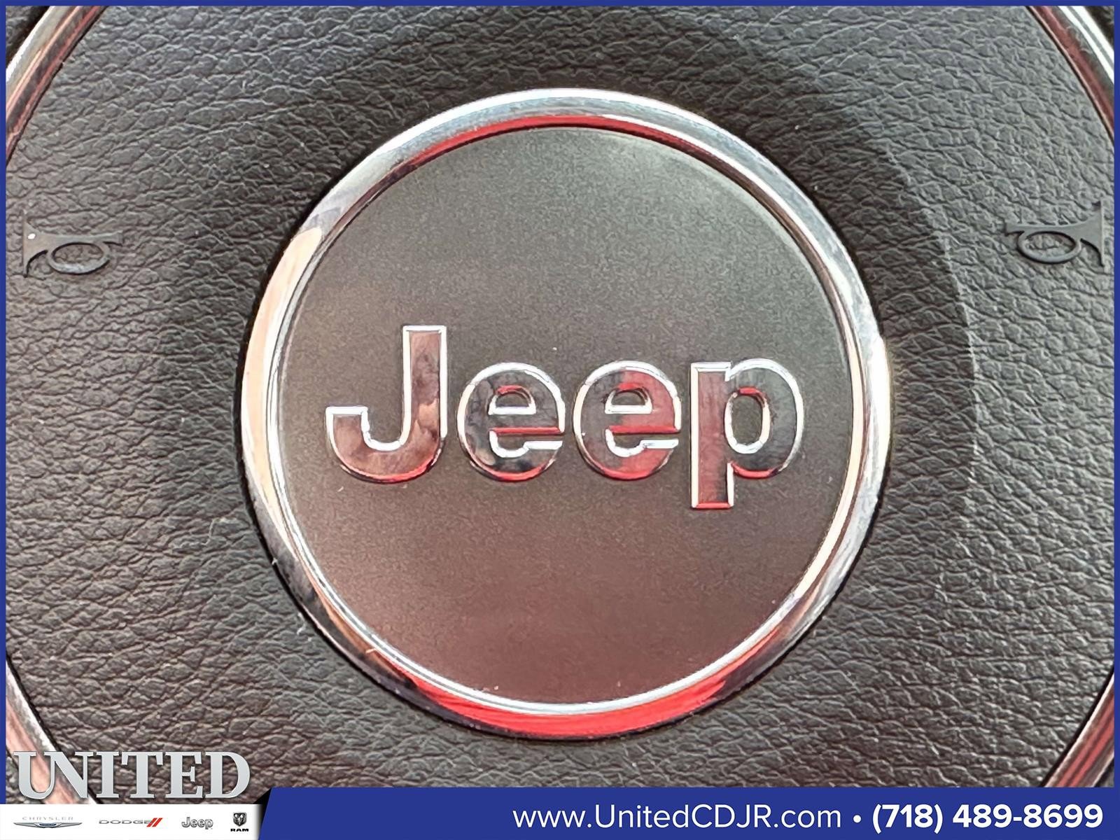 Used 2012 Jeep Grand Cherokee Altitude image 23