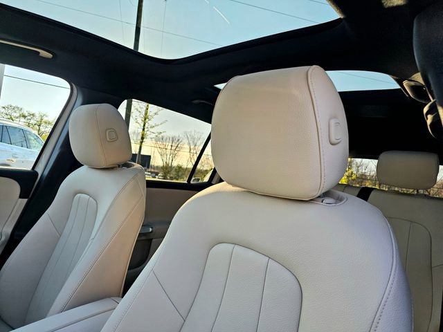 New 2026 Mercedes-Benz GLB 250 4MATIC image 18