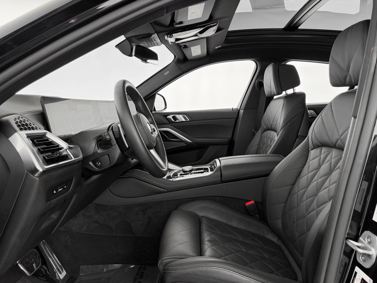 Used 2026 BMW X6 xDrive40i w/ Climate Comfort Package image 13