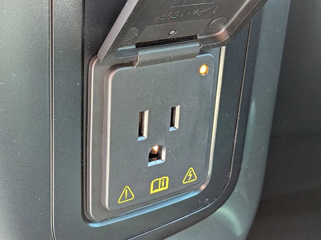 Used 2023 Ford F150 Lariat w/ Equipment Group 502A High image 25