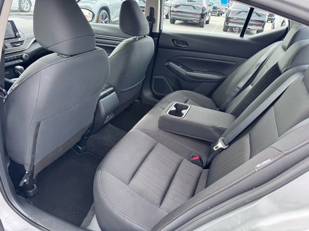 Used 2024 Nissan Altima 2.5 SV image 28
