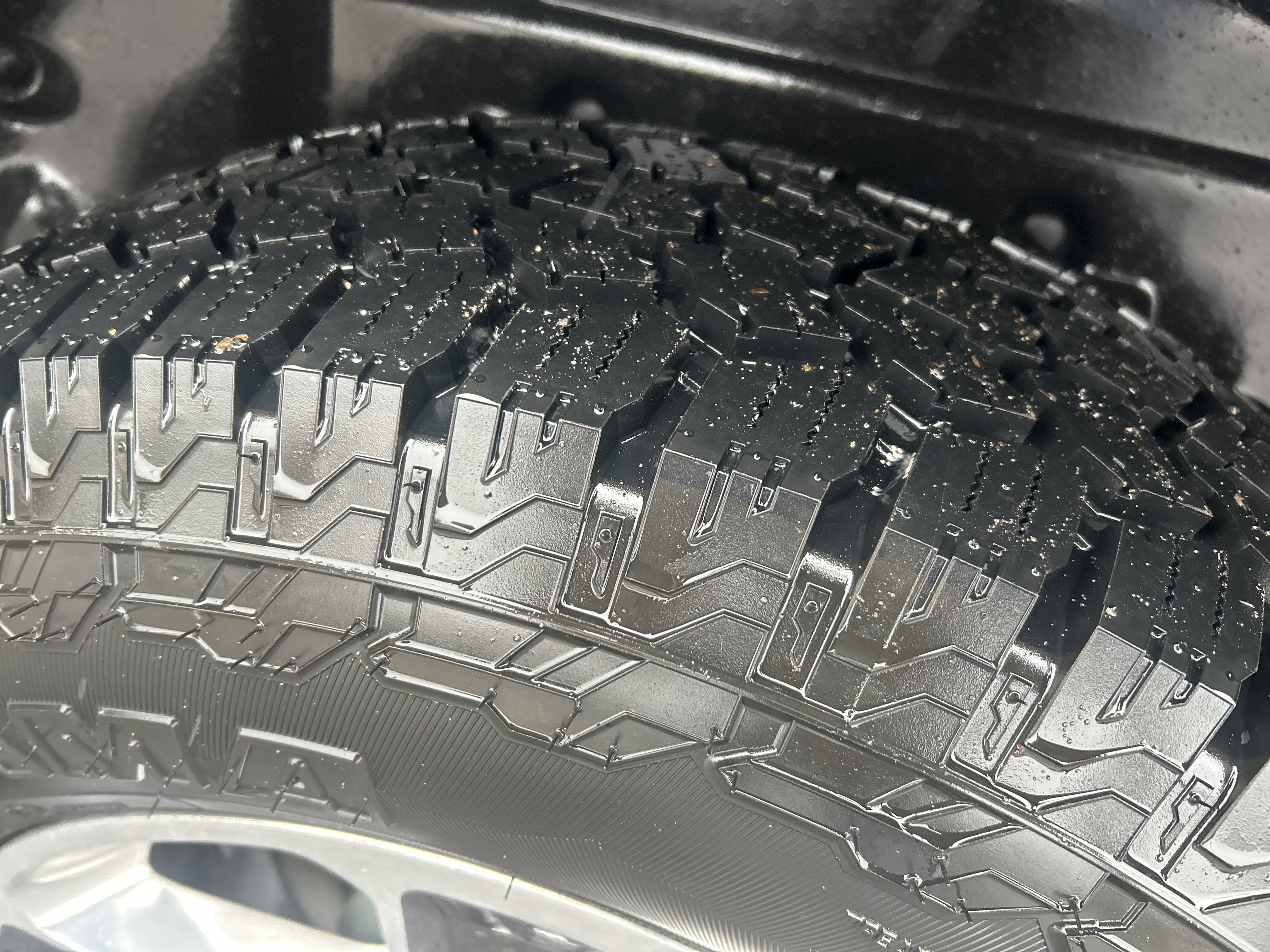 Used 2018 Jeep Wrangler Unlimited Sahara image 26