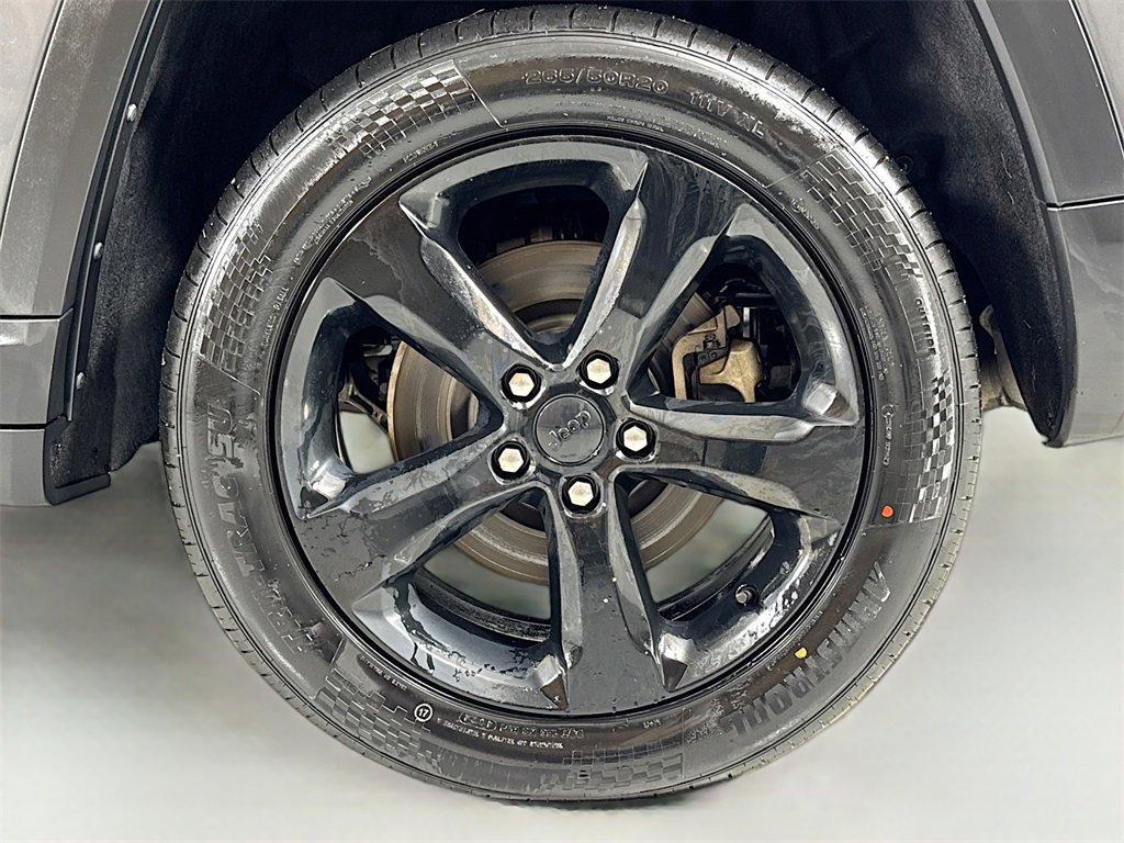 Used 2021 Jeep Grand Cherokee L Laredo image 10