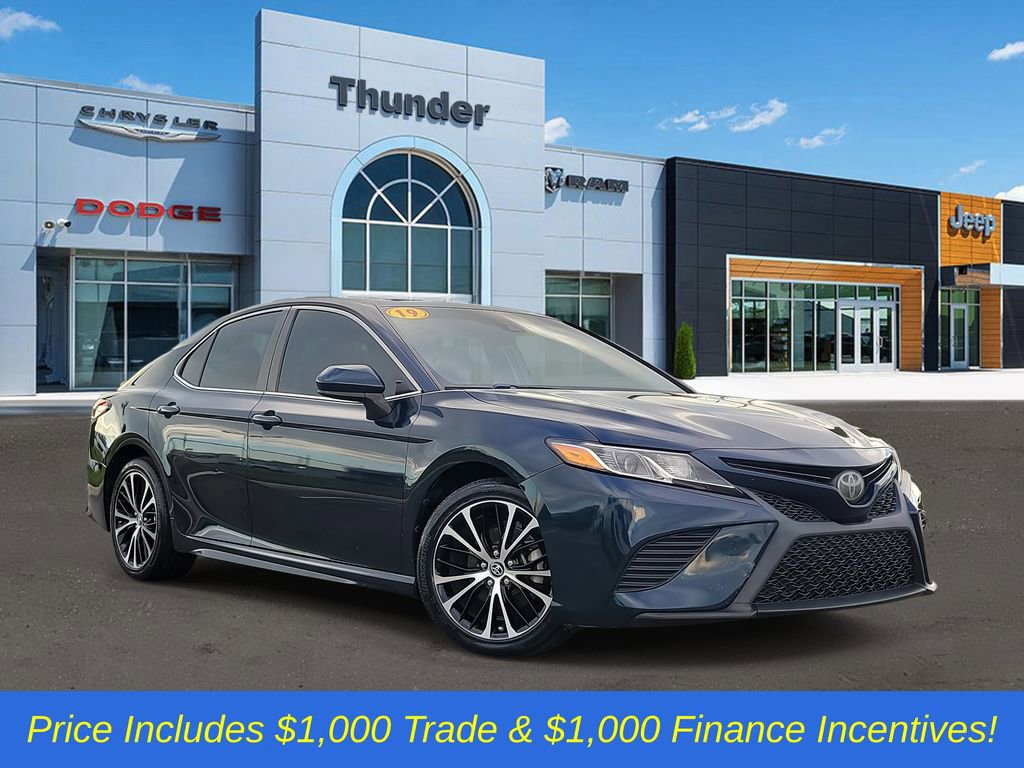 Used 2019 Toyota Camry SE