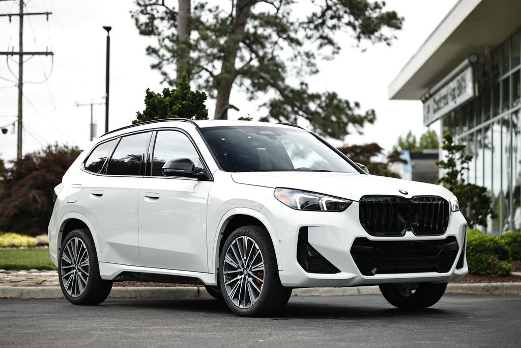 New 2026 BMW X1 xDrive28i w/ Technology Package AWD/4WD image 1