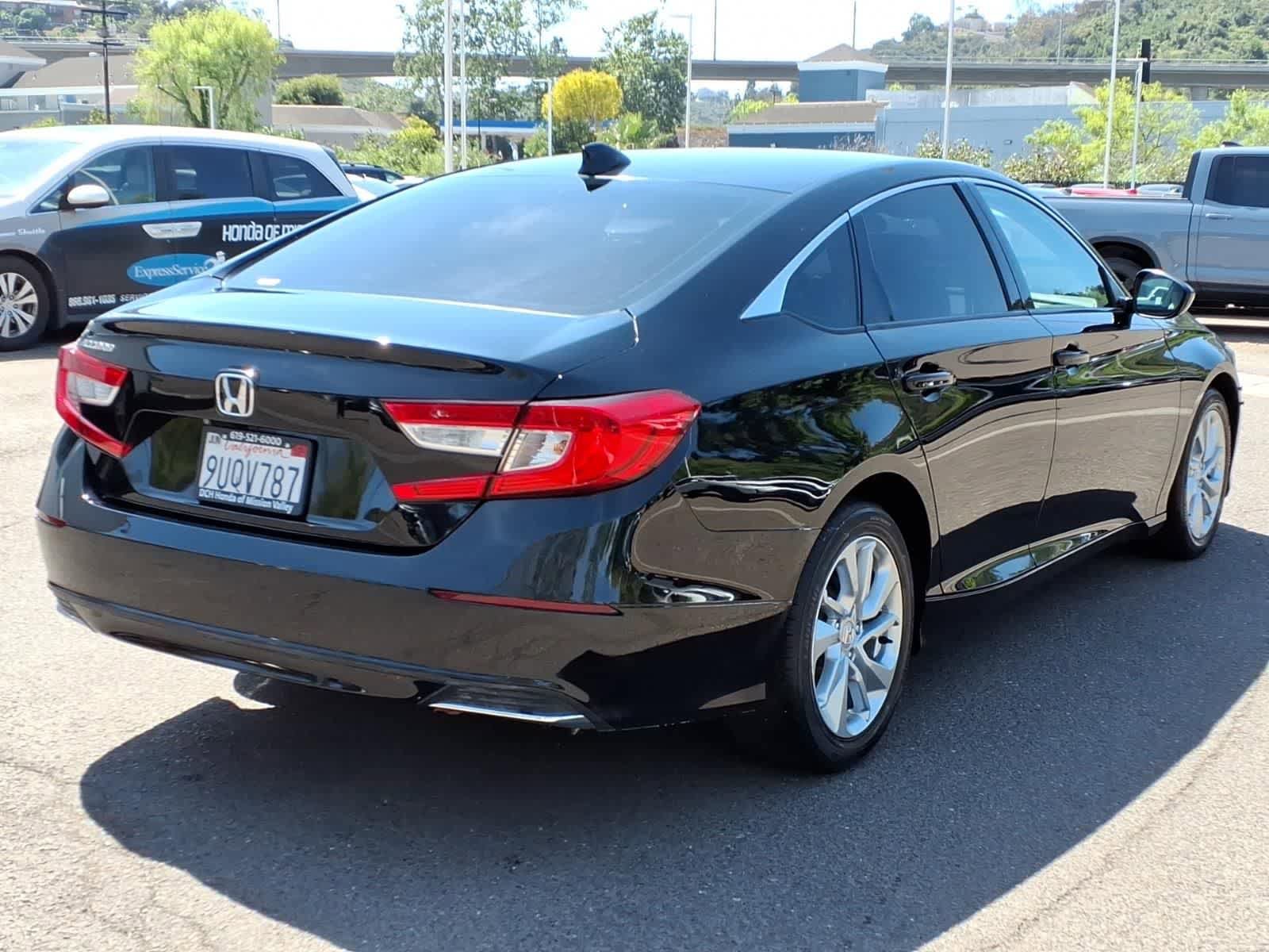Used 2018 Honda Accord LX image 4