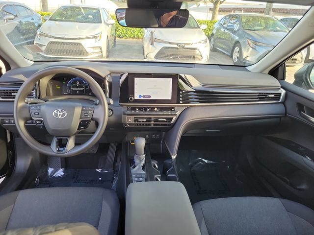 Used 2025 Toyota Camry LE w/ Convenience Package FWD image 9