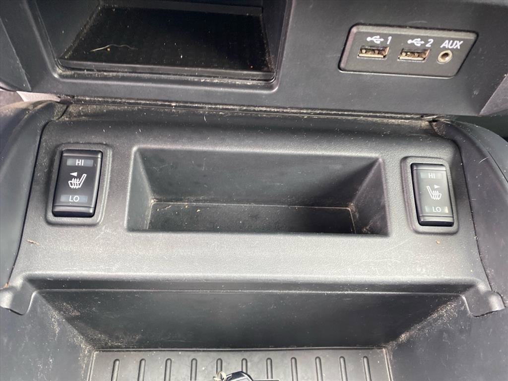 Used 2019 Nissan Titan SV w/ SV Convenience Package image 9