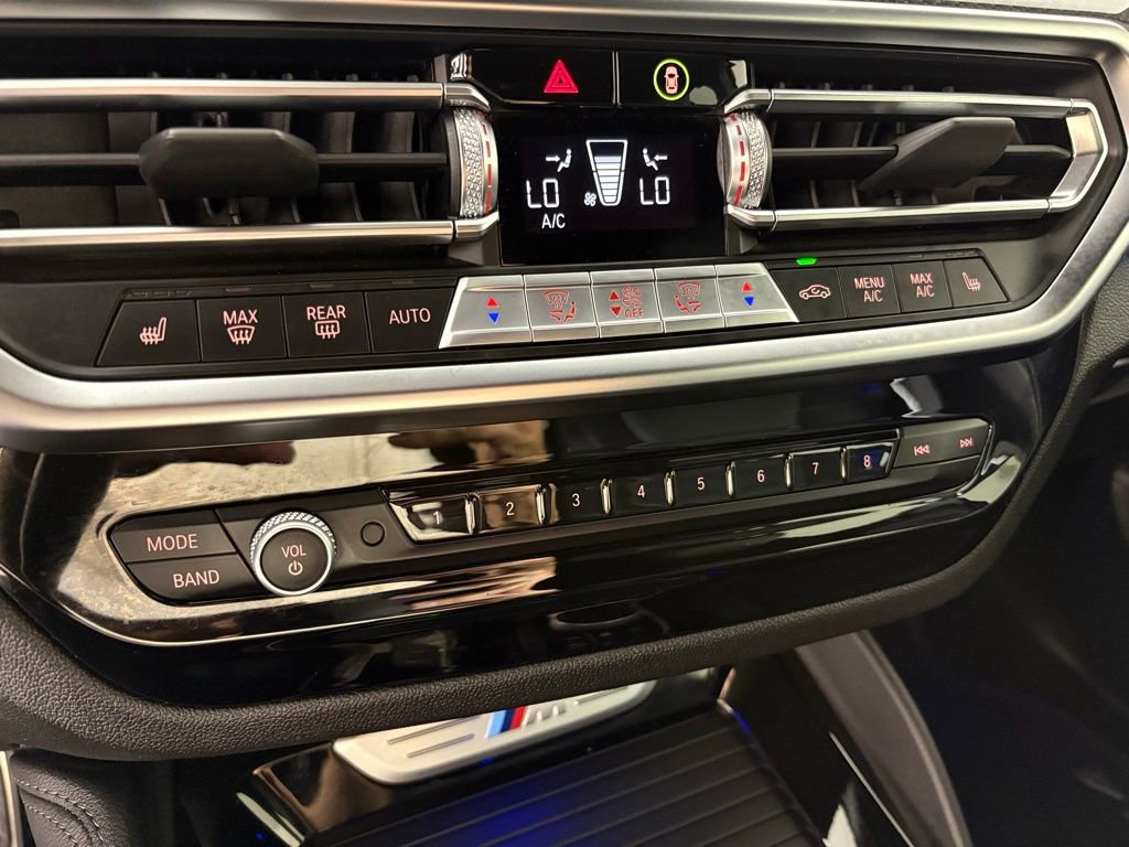 Used 2023 BMW X4 M40i w/ Premium Package image 27