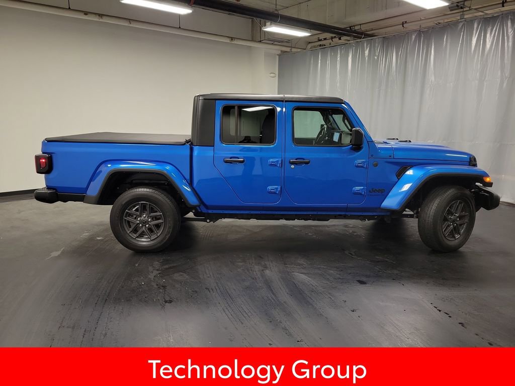 Used 2024 Jeep Gladiator Sport image 9