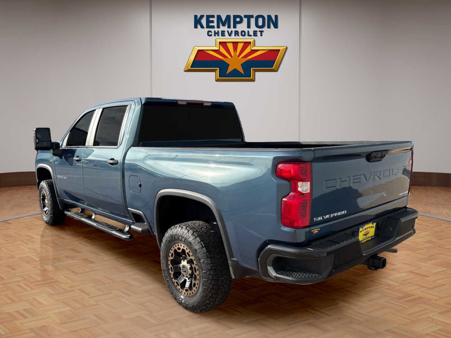 Used 2025 Chevrolet Silverado 2500 Custom w/ Custom Value Package image 4