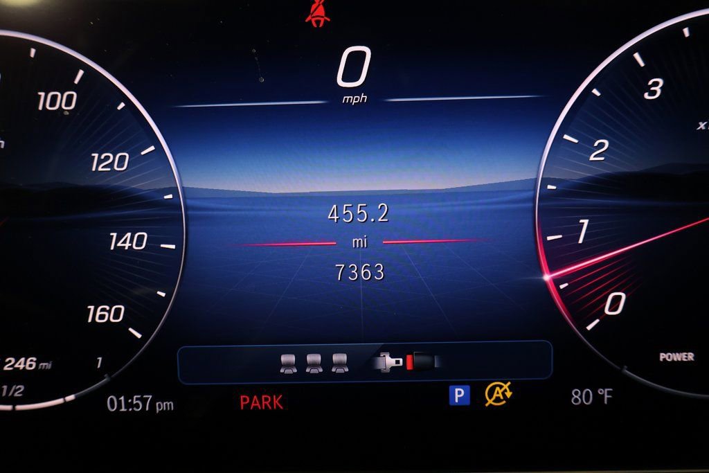 Used 2025 Mercedes-Benz C 300 4MATIC Sedan image 17