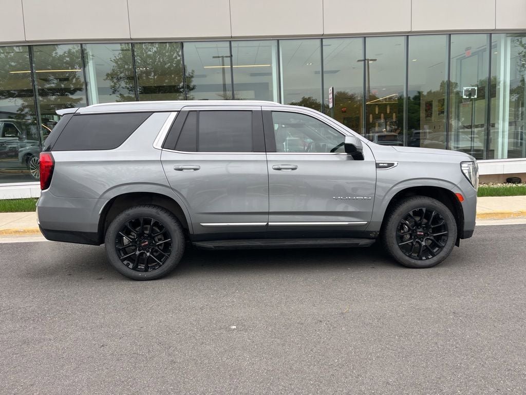 Used 2023 GMC Yukon SLT AWD/4WD image 10
