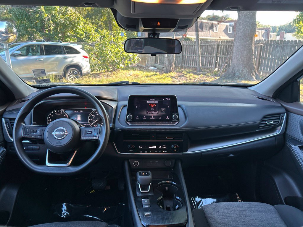 Used 2023 Nissan Rogue SV FWD image 29