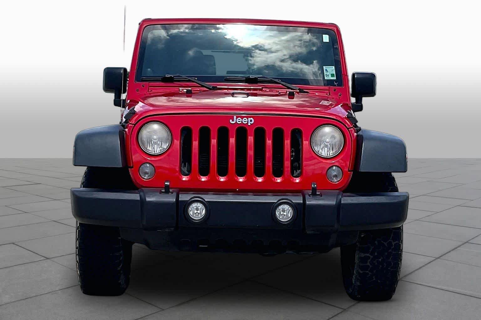 Used 2014 Jeep Wrangler Rubicon w/ Power Convenience Group AWD/4WD image 4