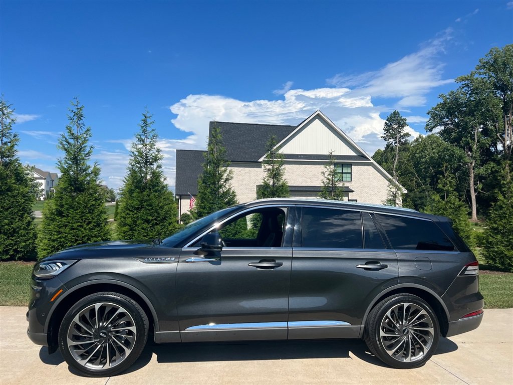 Used 2020 Lincoln Aviator Reserve w/ Equipment Group 201A AWD/4WD image 2