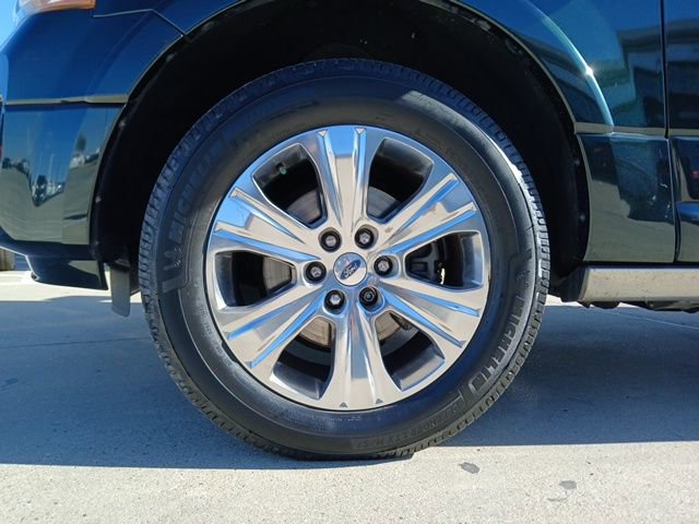 Used 2015 Ford Expedition EL Platinum image 5