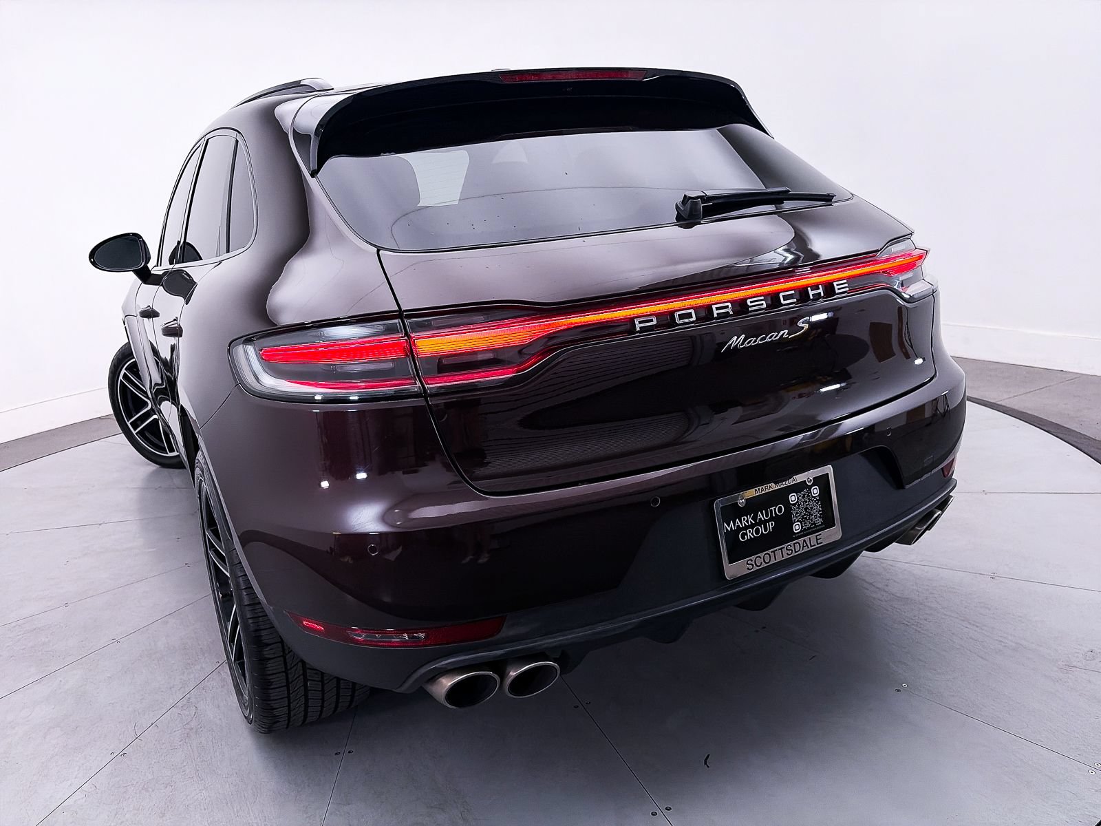 Used 2021 Porsche Macan S w/ Premium Package Plus AWD/4WD image 4