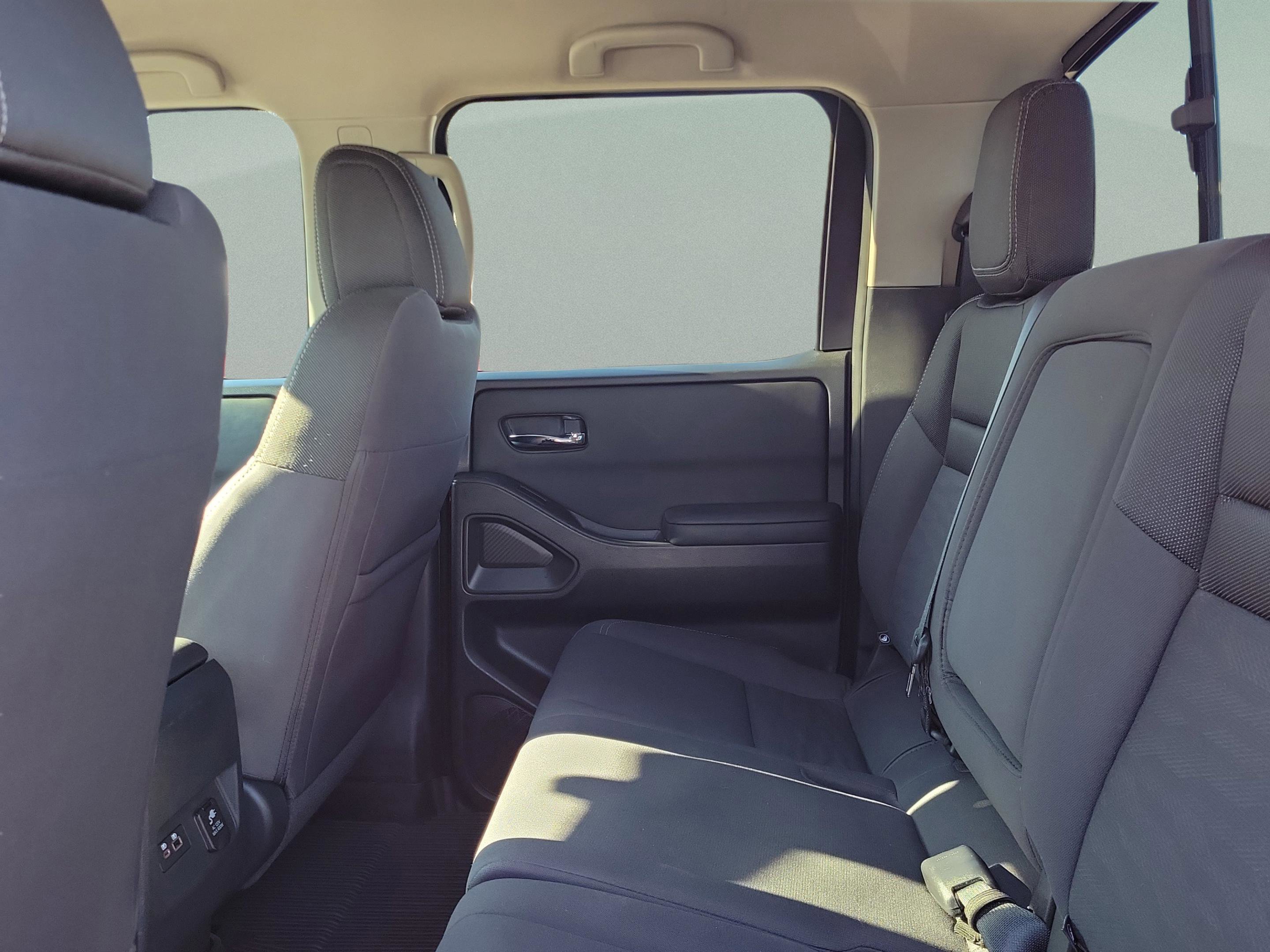 Certified 2023 Nissan Frontier SV w/ SV Convenience Package image 12