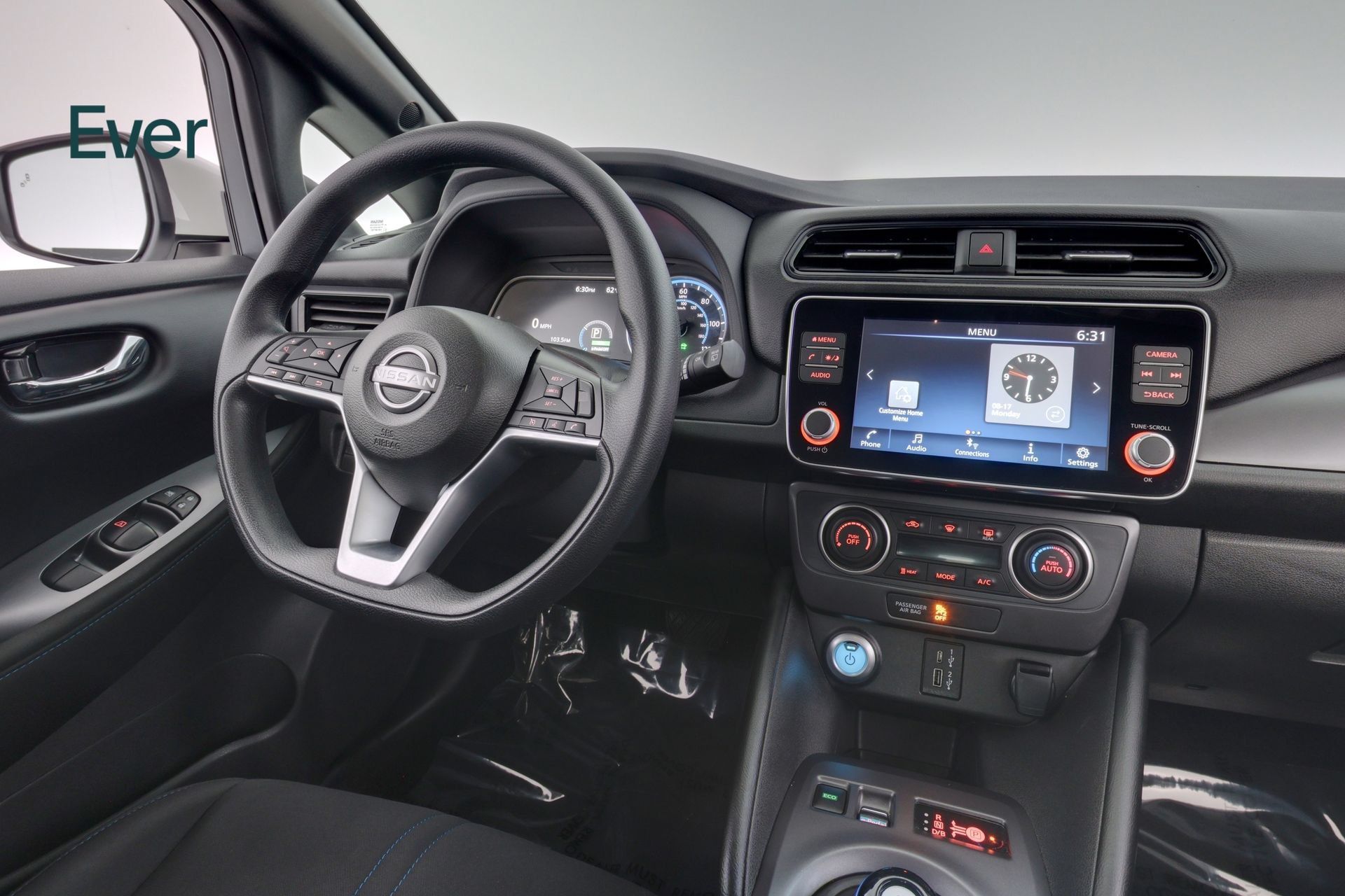 Used 2025 Nissan Leaf S FWD image 25