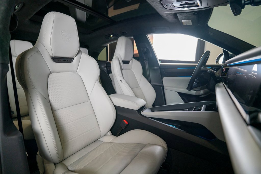 New 2025 Porsche Macan Turbo Electric image 21