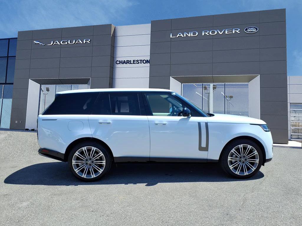 Certified 2025 Land Rover Range Rover SE AWD/4WD image 6