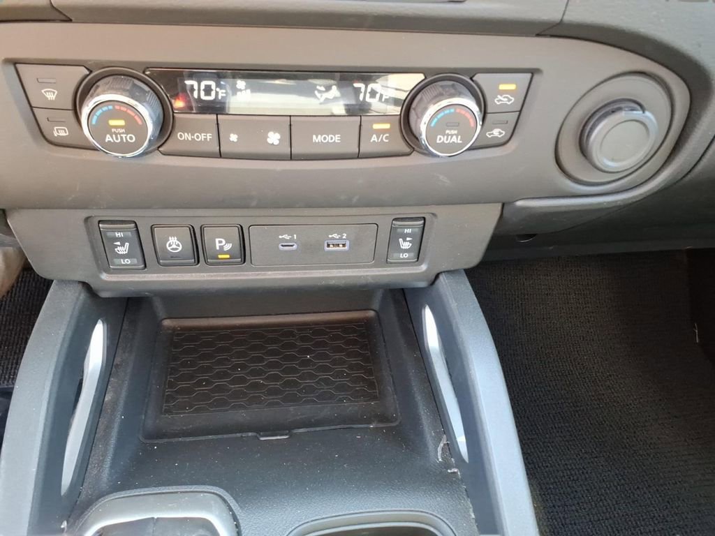 Used 2024 Nissan Frontier SV w/ SV Convenience Package image 22