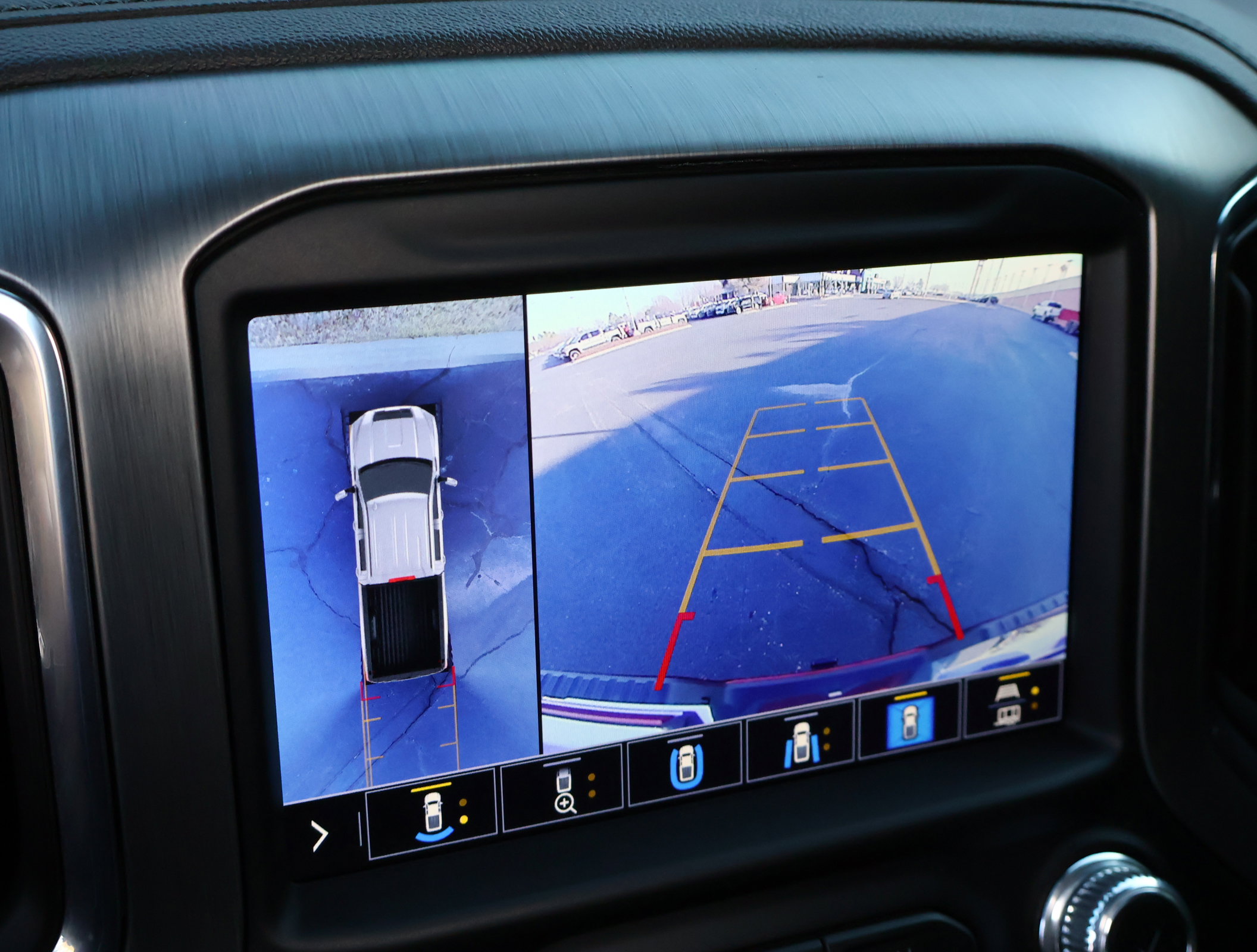 Used 2023 GMC Sierra 2500 Denali image 4