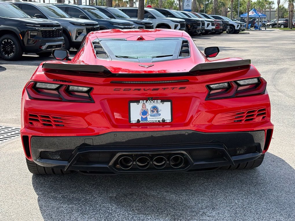 Used 2025 Chevrolet Corvette Z06 RWD image 10