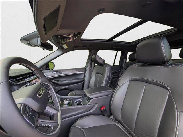 New 2025 Jeep Grand Cherokee Limited w/ Luxury Tech Group II image 10