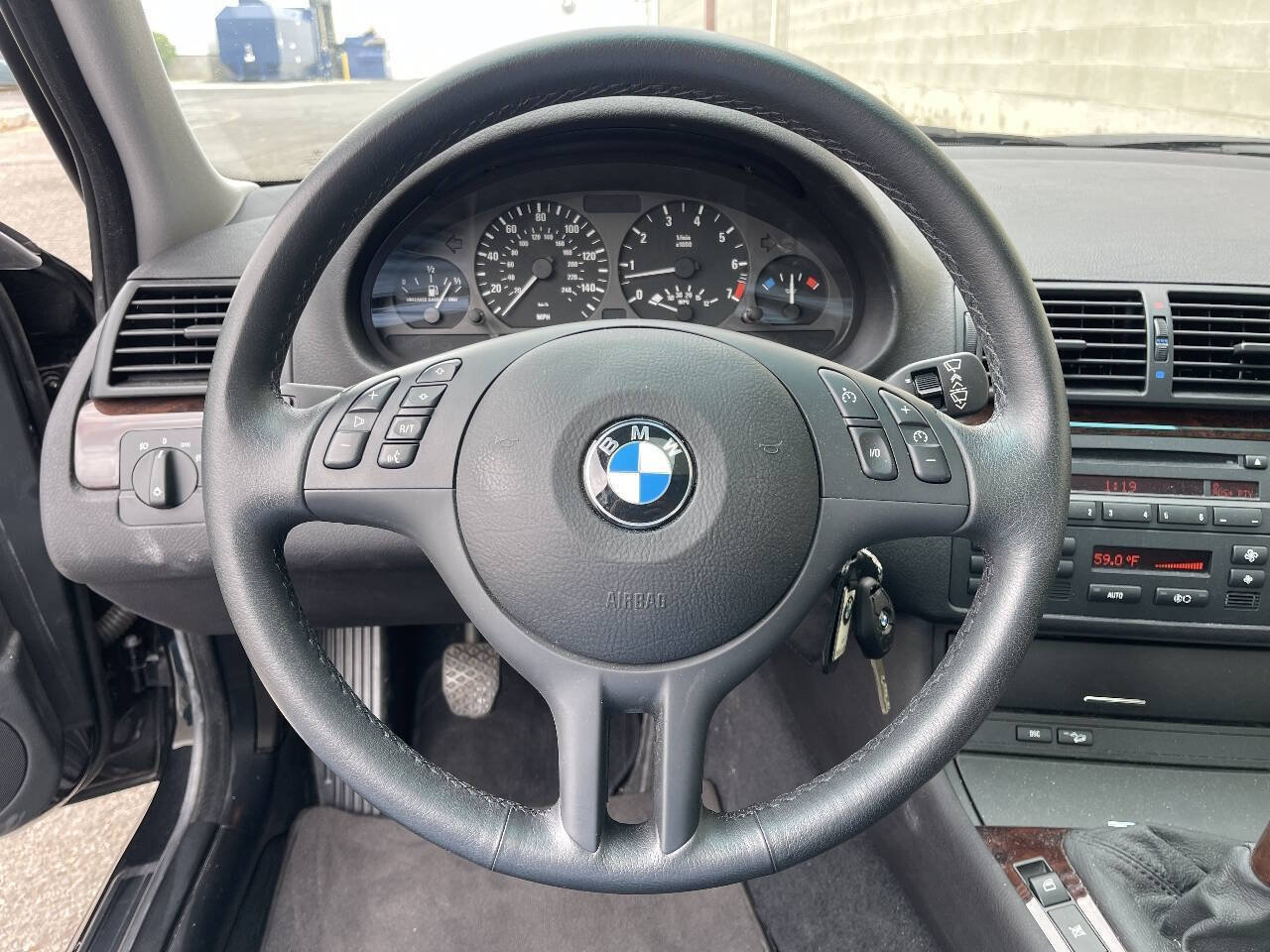 Used 2004 BMW 325xi Sedan AWD/4WD image 16