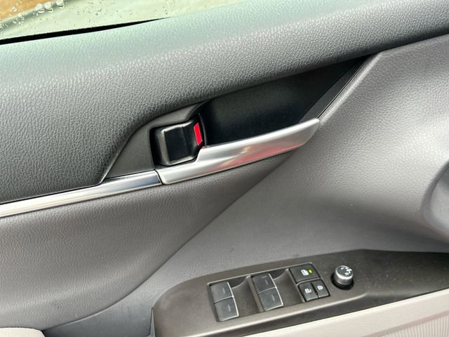 Used 2024 Toyota Camry XSE FWD image 16