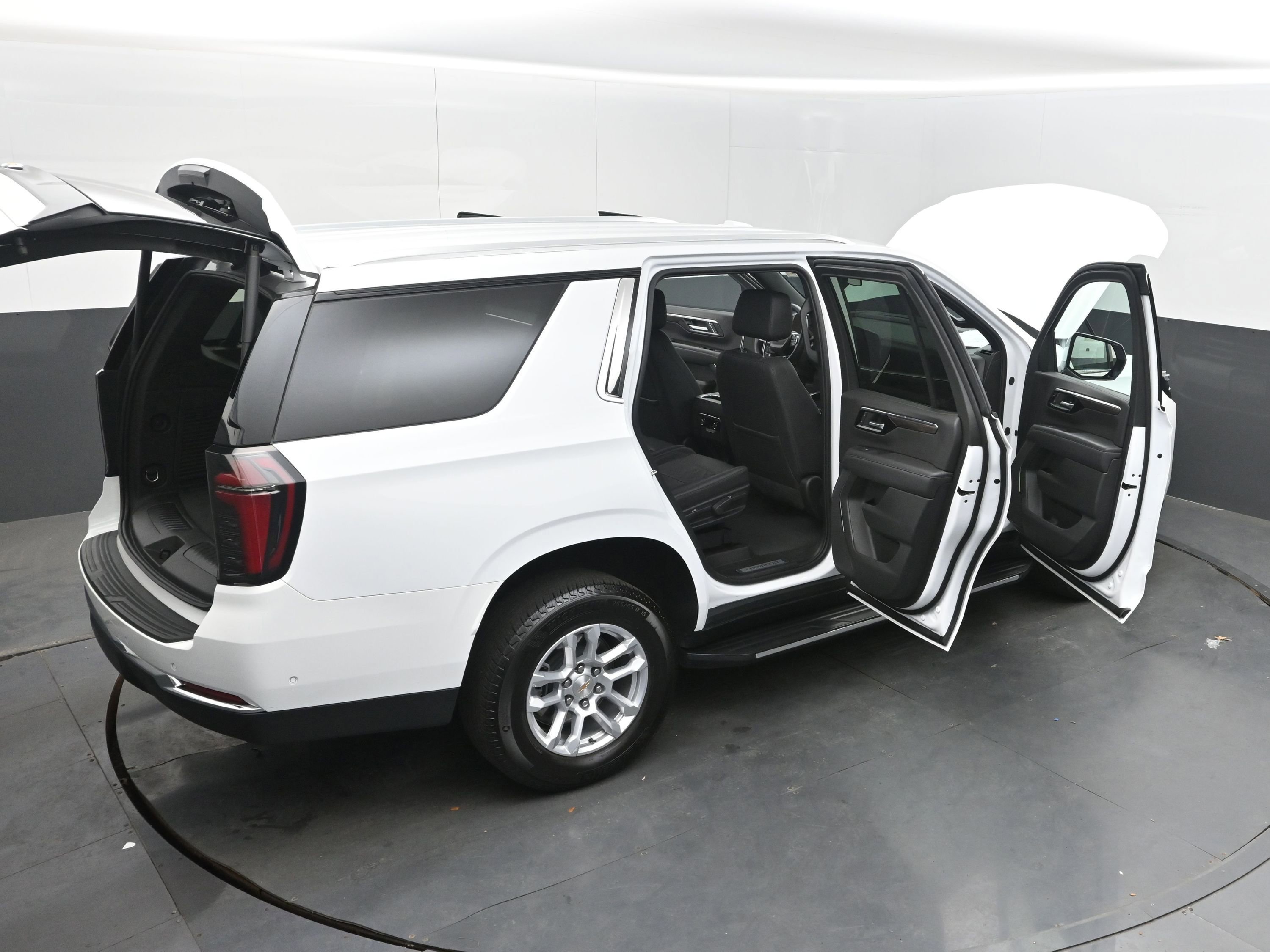Certified 2025 Chevrolet Tahoe LT AWD/4WD image 45
