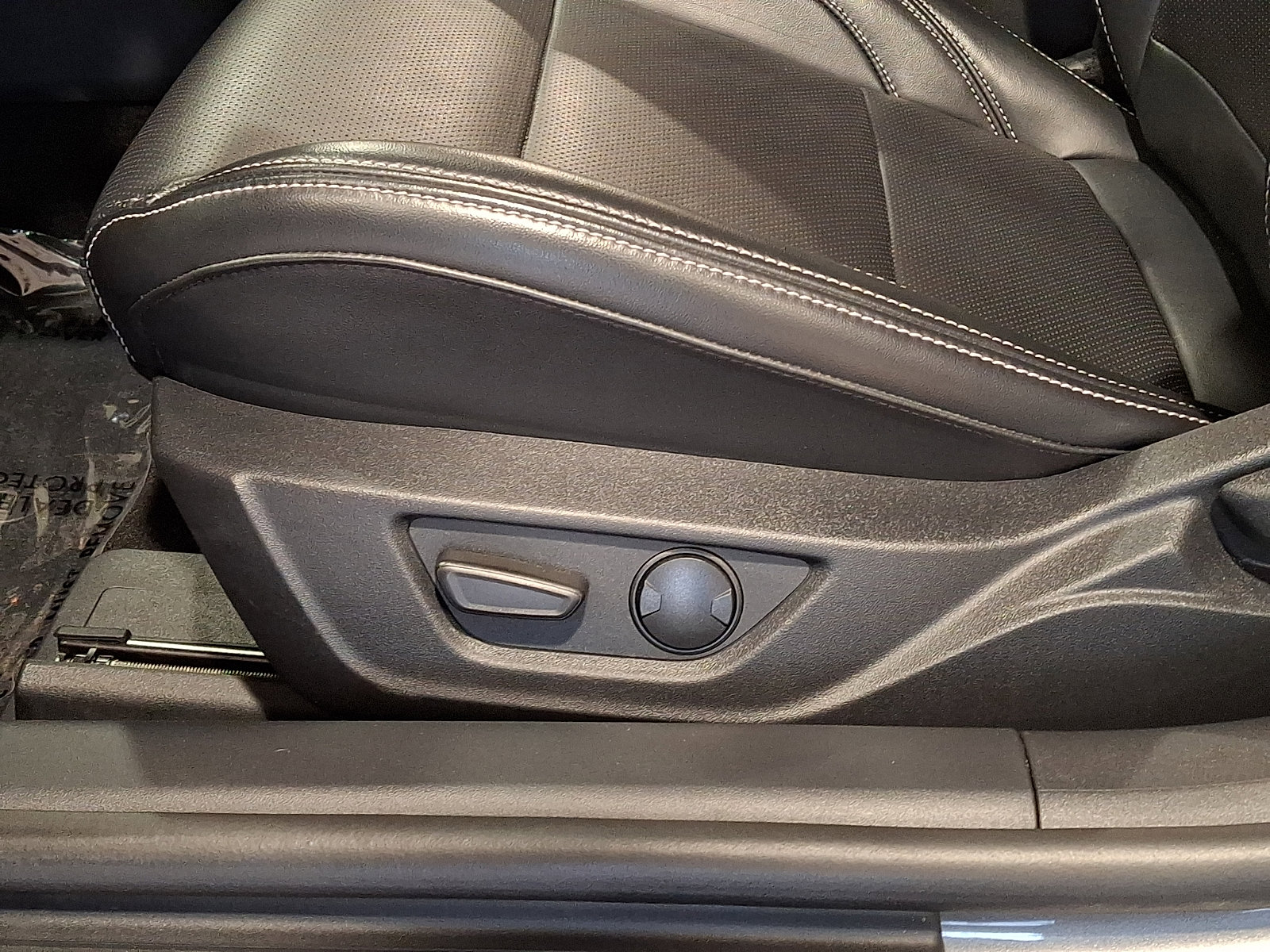 Used 2024 Ford Mustang GT Premium RWD image 16