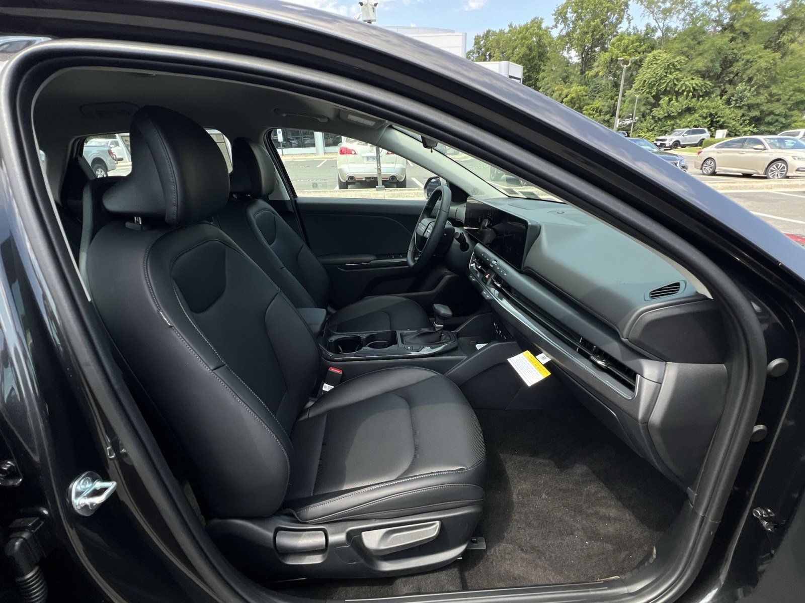 New 2026 Kia K4 EX FWD image 32