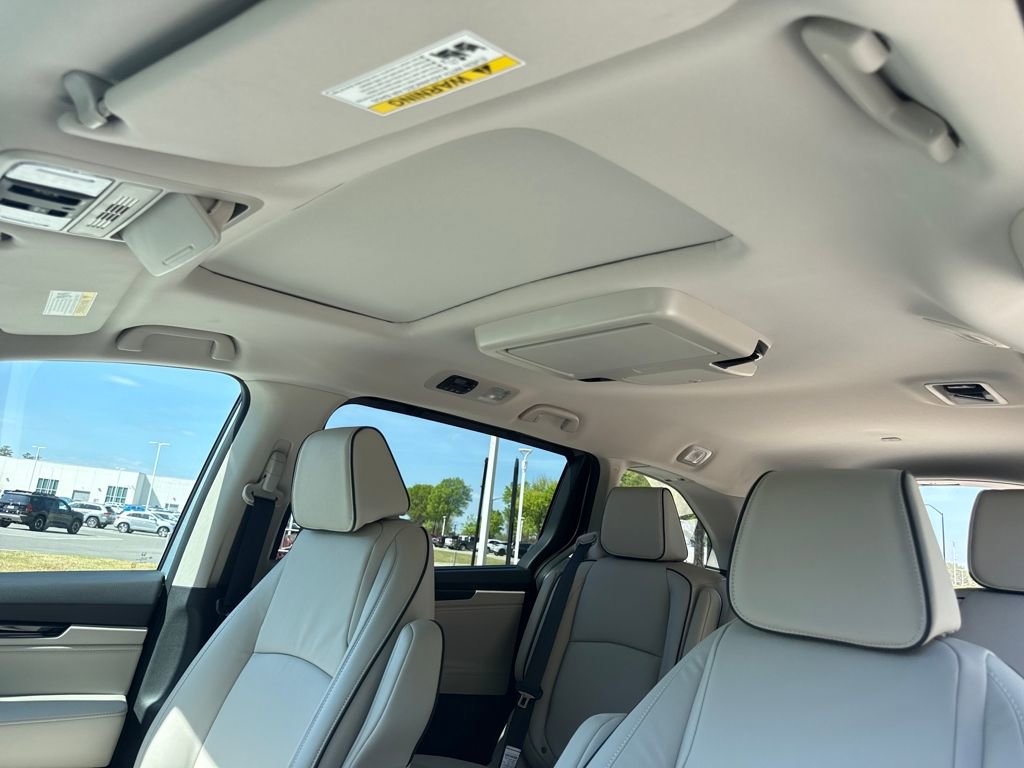 New 2026 Honda Odyssey Touring image 22