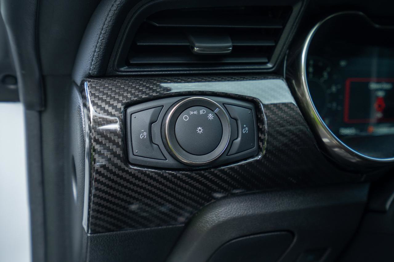 Used 2022 Ford Mustang Shelby GT500 w/ Technology Package RWD image 18